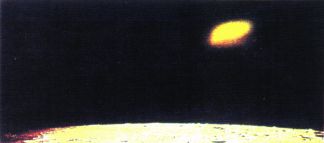 Сензационна снимка на НЛО, заснета по време на мисията на космическия кораб Аполо 12